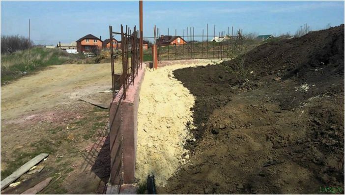 (подпорная, стенка, дешево) Подпорная стенка: из чего дешево сделать на участке, инструкция, из бетона и камня в ландшафтном дизайне, рекомендации