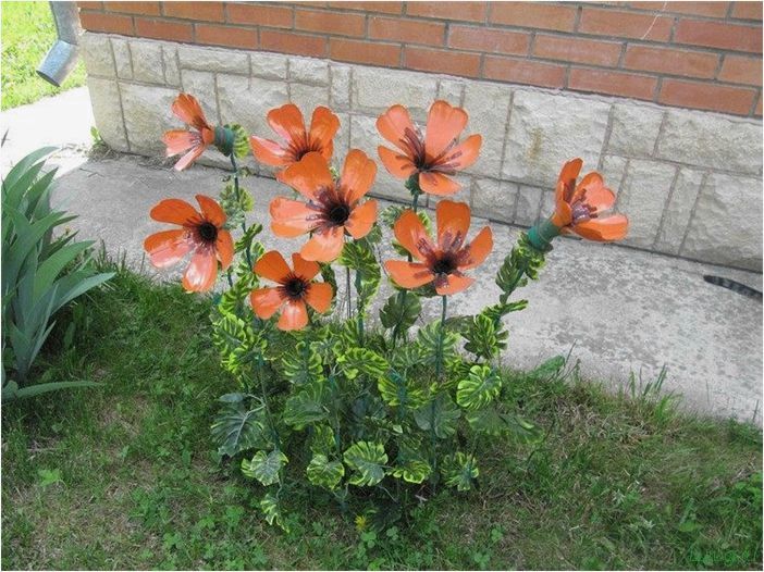 (поделки, пластиковых, бутылок, идеи, быстро) Поделки из пластиковых бутылок: идеи, как сделать быстро и красиво, своими руками для дачи, сада, огорода, для детей и взрослых